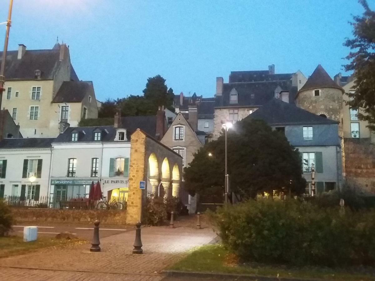 Logis Louisblanc, Muraille Romaine, Lit Queen-Size, Centre Ville Le Mans Zewnętrze zdjęcie